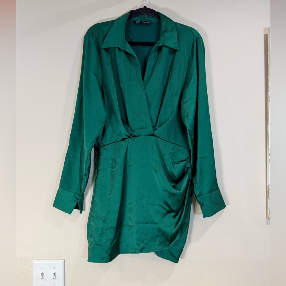 🔥ZARA Emerald Green Satin Wrap-Style Dress Size L EC🔥